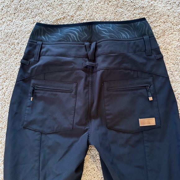 Roxy Snowpants - Picture 5 of 6